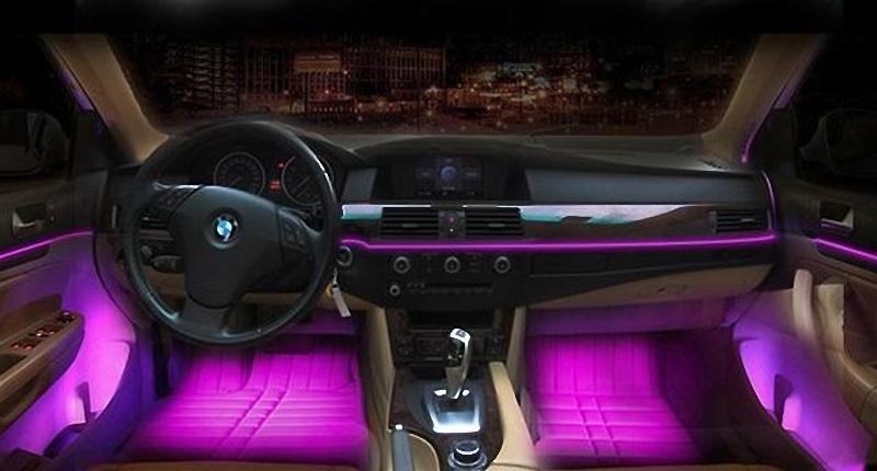 The ambient lighting can intelligently change in the cabin The ambient lighting can intelligently change in the cabin