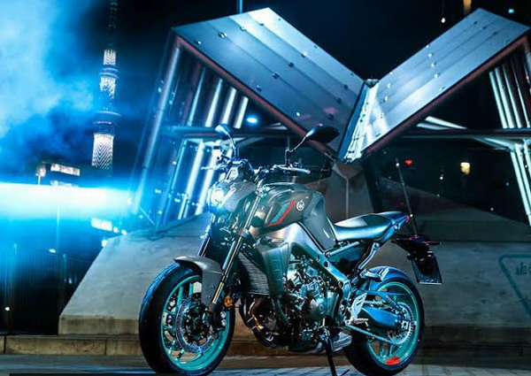 laser headlights are installed onto yamaha motorcycle laser headlights are installed onto yamaha motorcycle